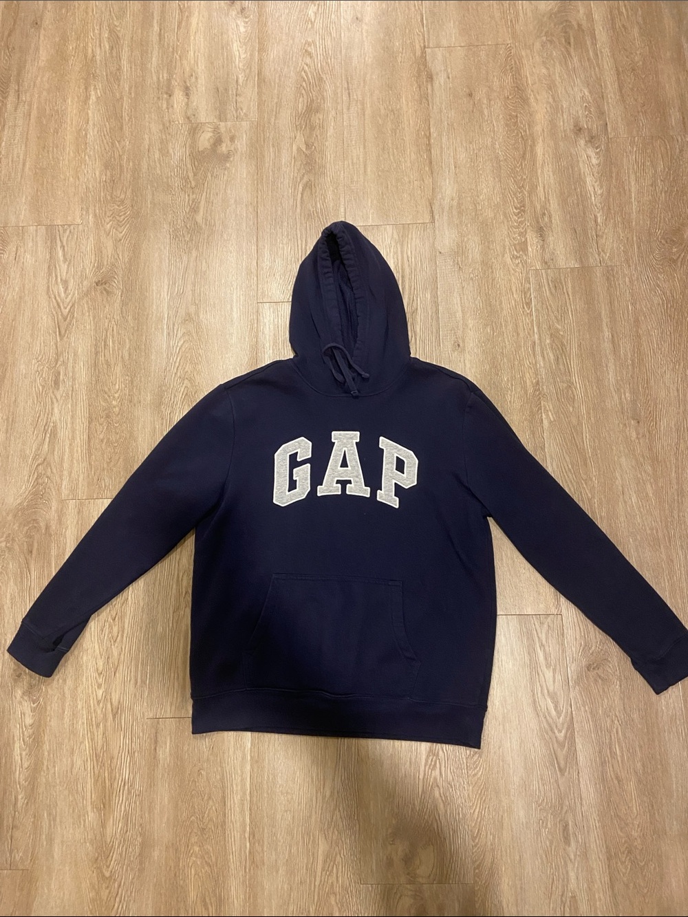 GAP crew neck
